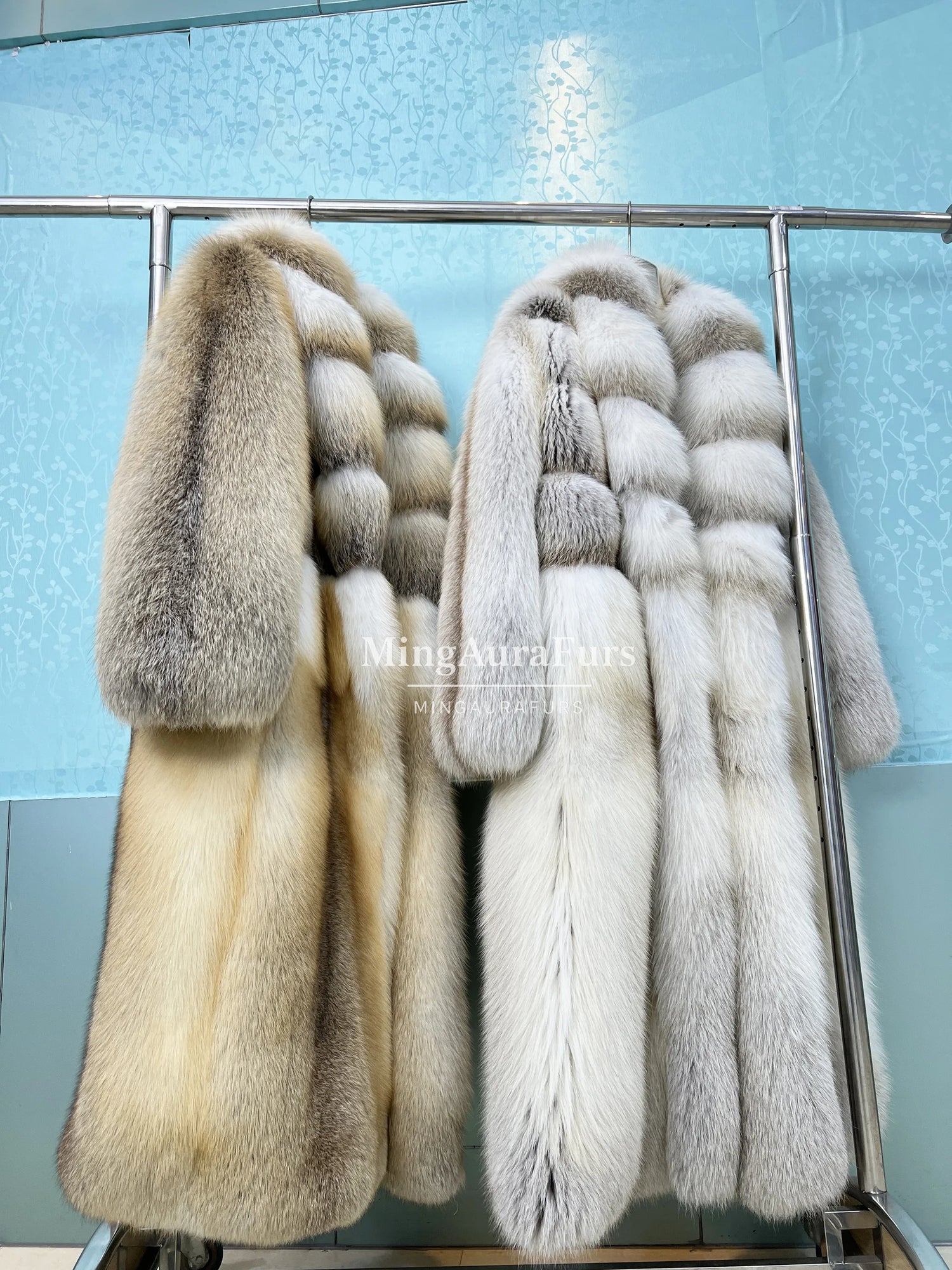 Real Fox Fur Coat - Golden Fox-Fawn Light Fox - B004
