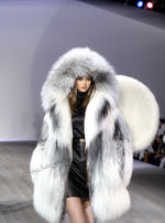 Women's real fox fur coat with oversized hood – G0045, arctic marble color and natural gradient