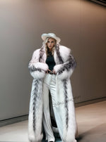 runway-look-women-luxury-fox-fur-coat.webp