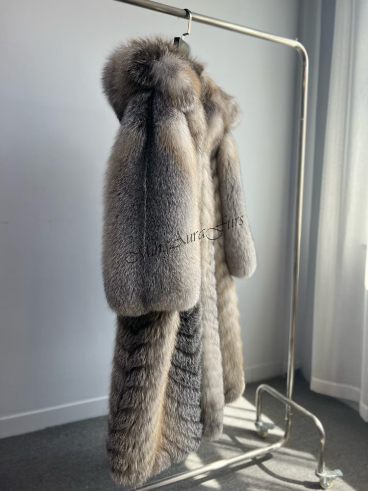 The Amber Frost Fox Fur Coat With Hood G005