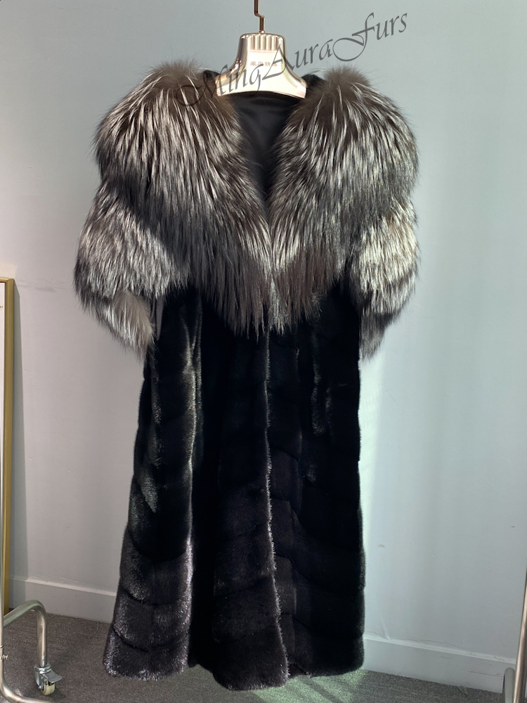 Mink Fur Coat With Silver Fox Collar G0026