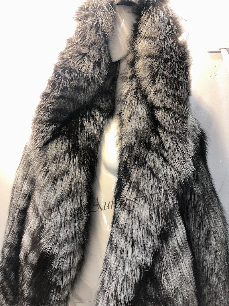 The Sliver Fox Fur Coat With Hood G0035