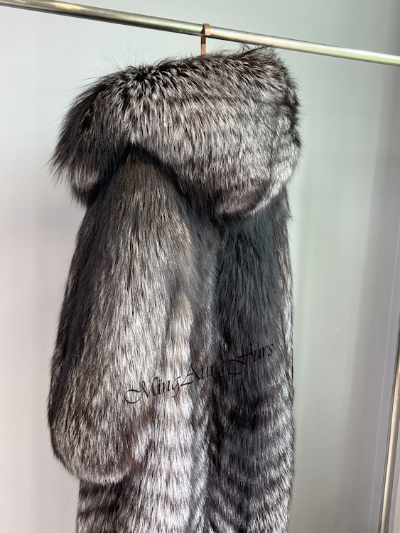 The Sliver Fox Fur Coat With Hood G005