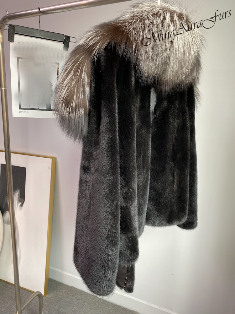 Mink Fur Coat With Silver Fox Collar G0025