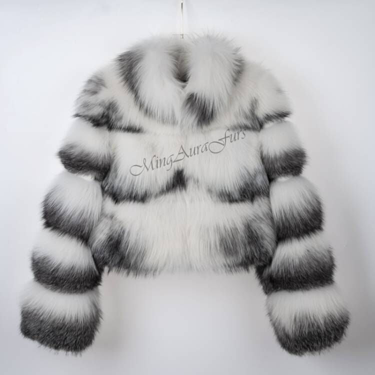 Le manteau de fourrure de renard Artic Marble Frost pour femme